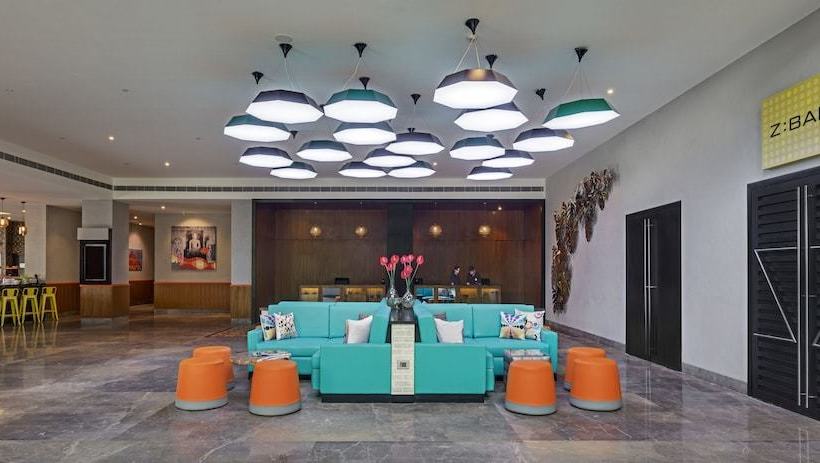 ホテル Zone By The Park Raipur