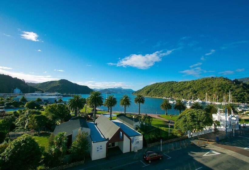 Luxury Waterfront Apartments Picton