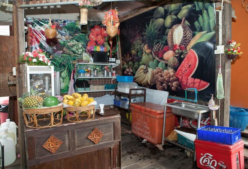 پانسیون Baan Are Gong Riverside Homestay