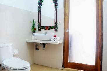 پانسیون Karang Sari Guesthouse & Restaurant