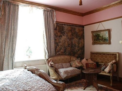 بنسيون Priory House & Oriental Brew House