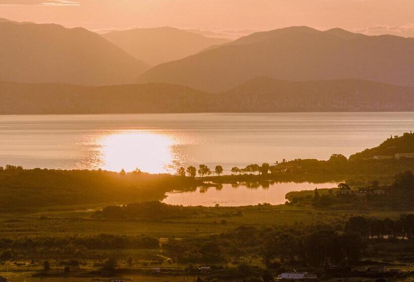 استراحتگاه Grecotel Luxme Costa Botanica