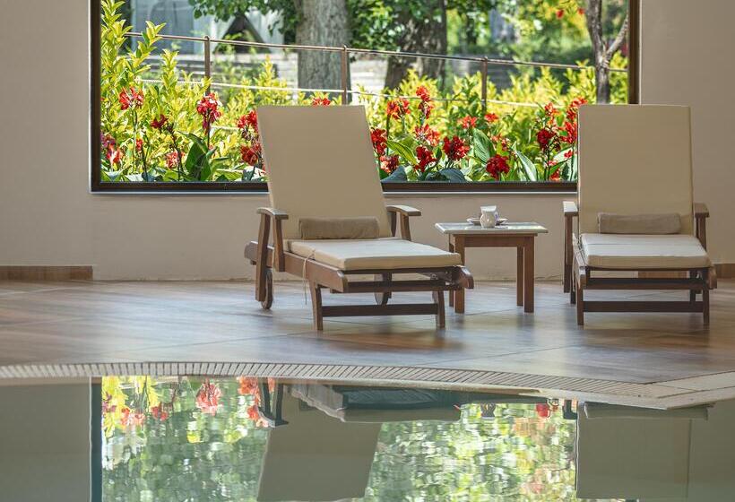 استراحتگاه Grecotel Luxme Costa Botanica