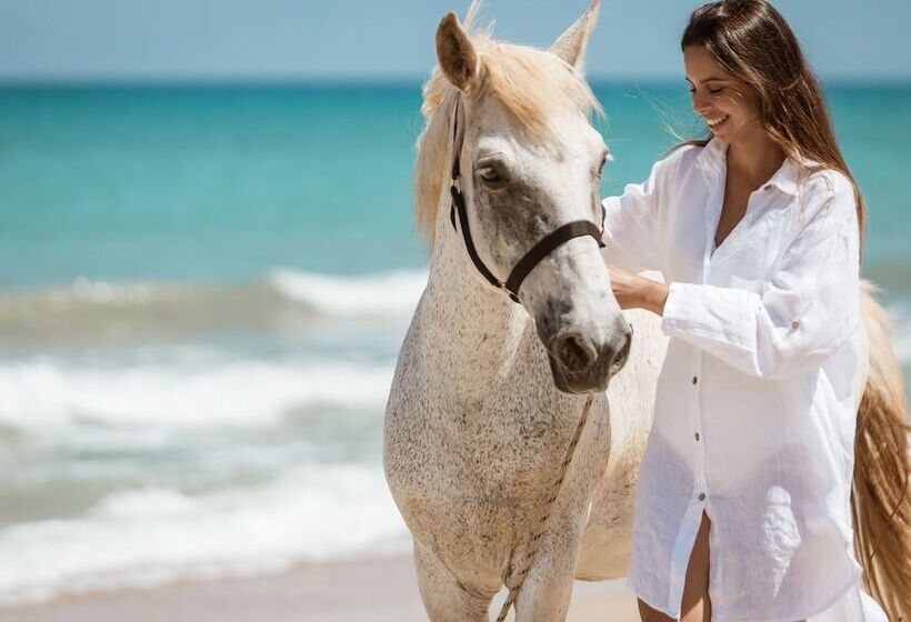 استراحتگاه Grecotel Luxme Costa Botanica