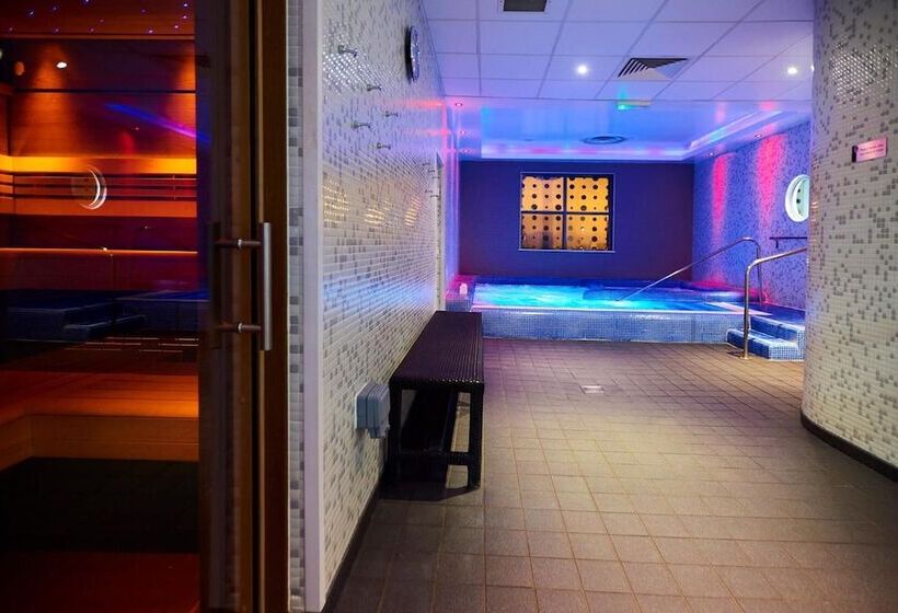 استراحتگاه The Warwickshire Hotel And Country Club