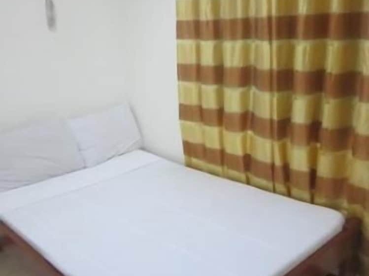 هاستل Wendy's Apartelle