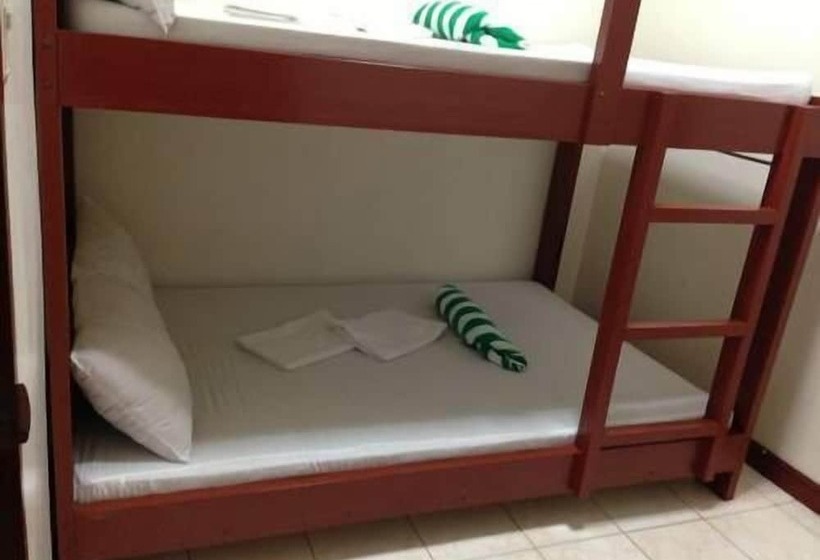 هاستل Wendy's Apartelle