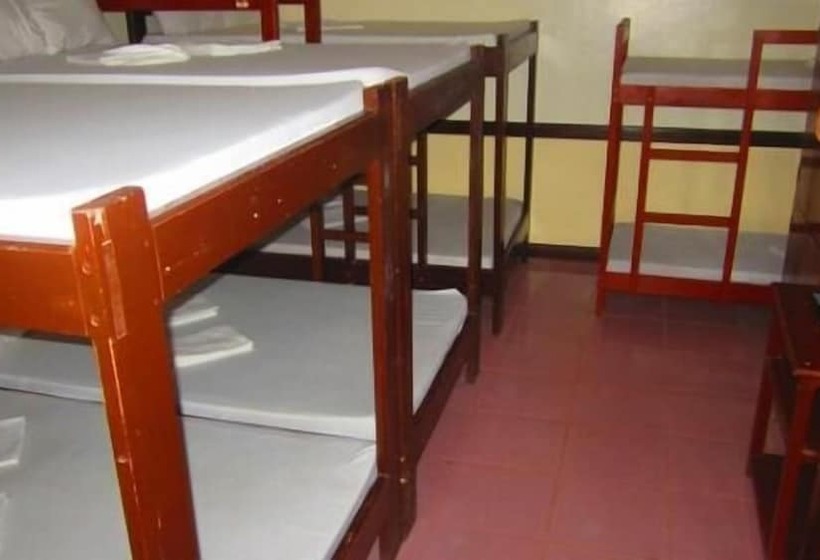 هاستل Wendy's Apartelle