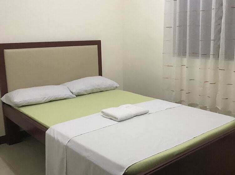 هاستل Wendy's Apartelle