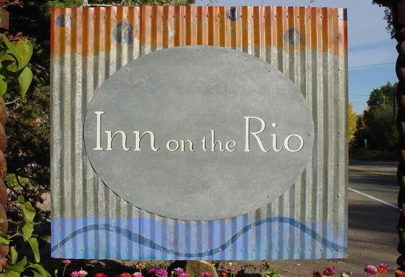 تختخواب و صبحانه Inn On The Rio