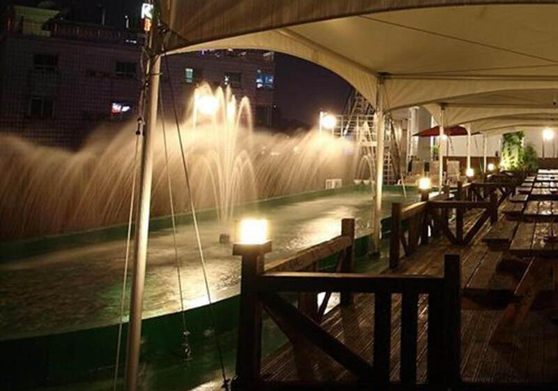 فندق Asia Tourist