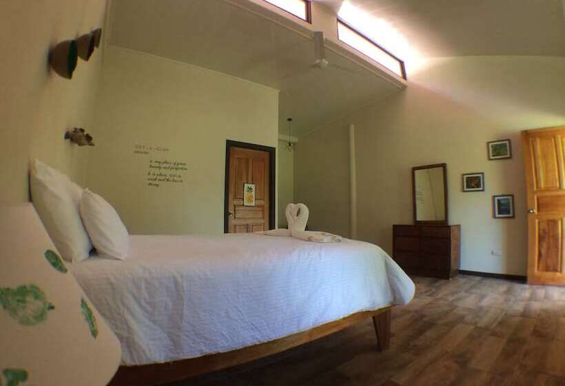 هتل Caribbean Paradise Eco Lodge