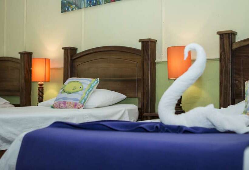 هتل Caribbean Paradise Eco Lodge