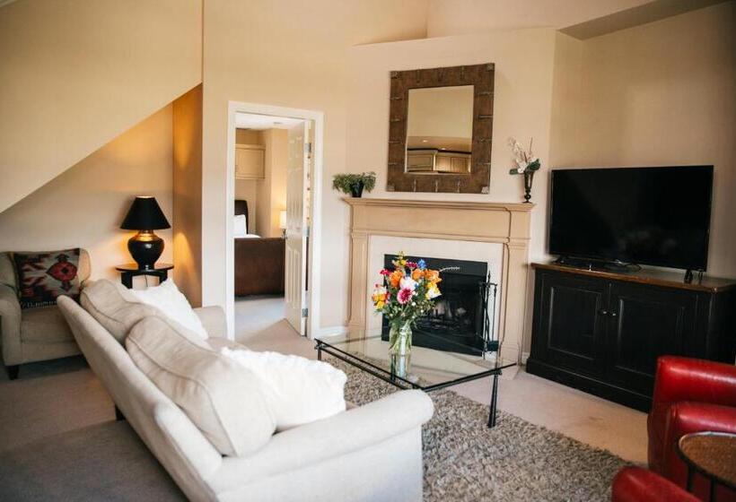 هتل Carleton Lodge