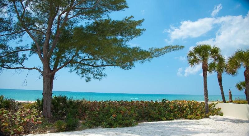 فندق Casey Key Resorts  Beachfront