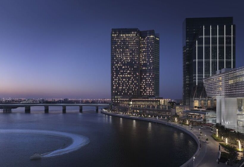 هتل Four Seasons  Abu Dhabi At Al Maryah Island