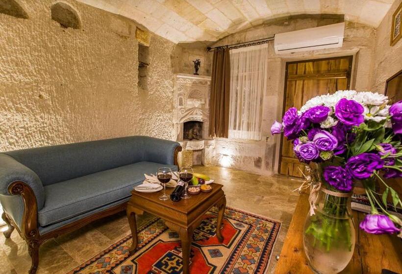 هتل Imperial Cave Suites & Spa