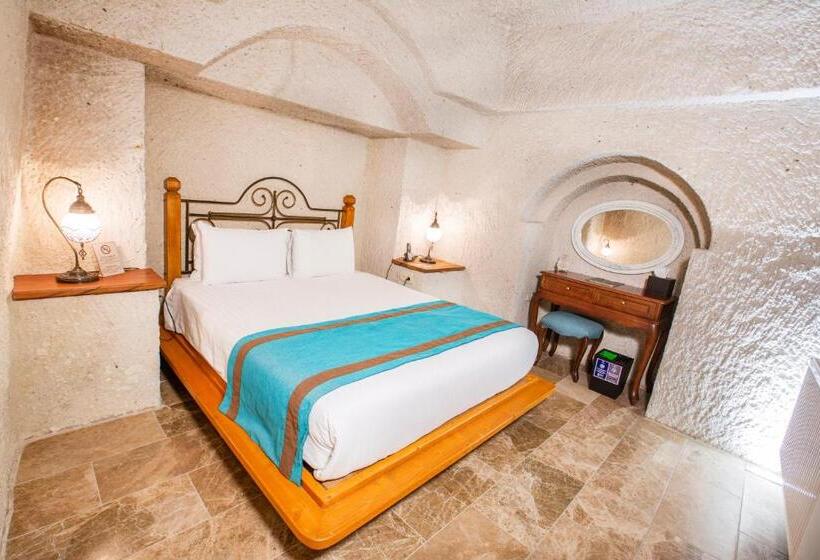 هتل Imperial Cave Suites & Spa