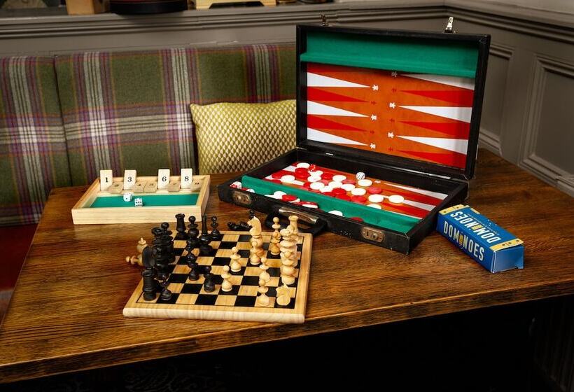 هتل Inn In The Park