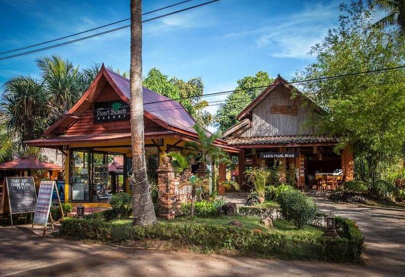 هتل Lanta Pearl Beach Resort