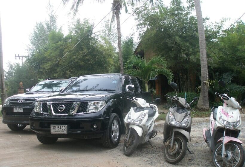 هتل Lanta Pearl Beach Resort