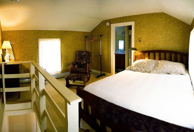 فندق Red Clover Inn And Restaurant