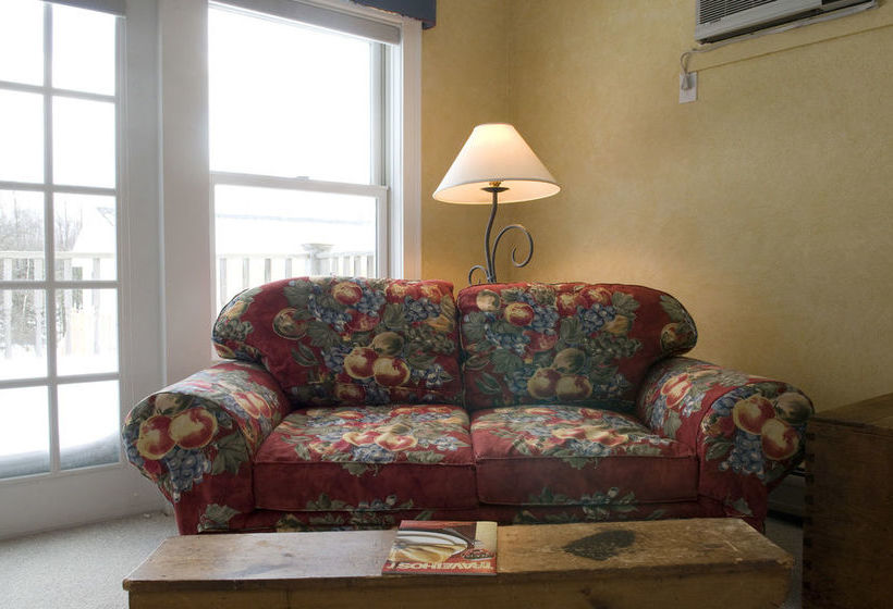 فندق Red Clover Inn And Restaurant