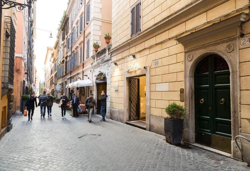 هتل The Spanish Suite Piazza Di Spagna