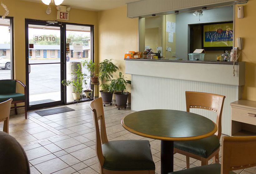 מוטל Regency Inn & Suites