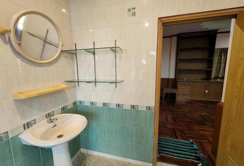 استراحتگاه Coral Bungalows