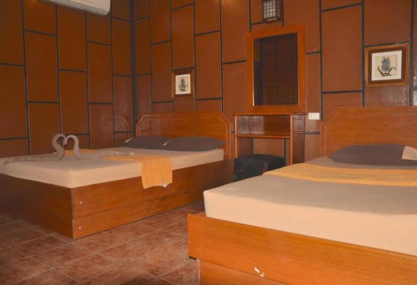 استراحتگاه Coral Bungalows
