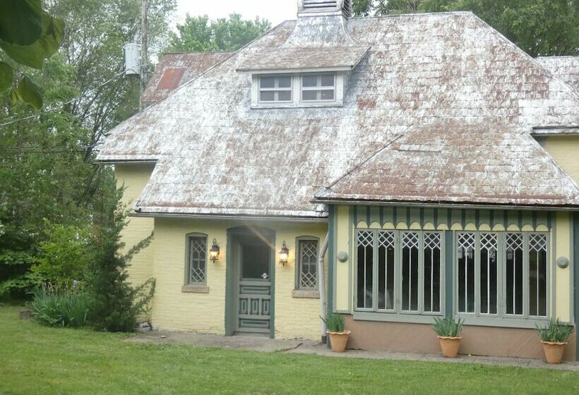 Bed and Breakfast Johnstone Mansiion