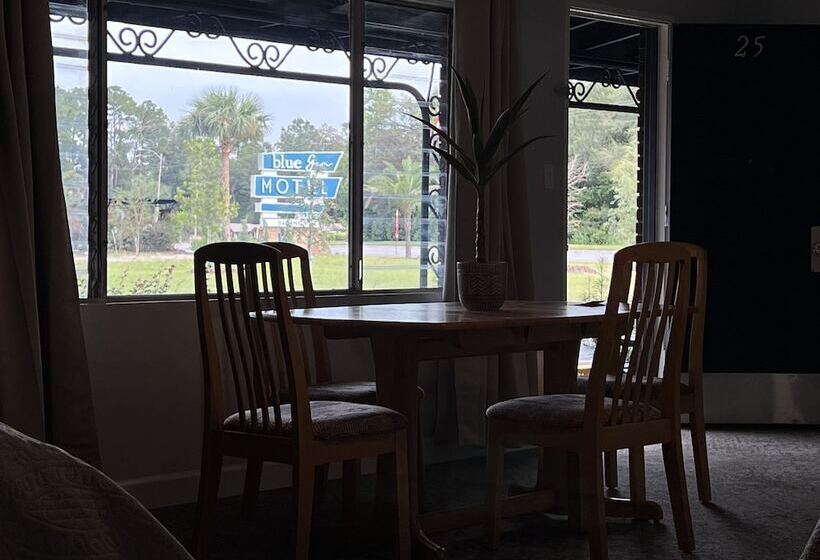 Bluegem Motel