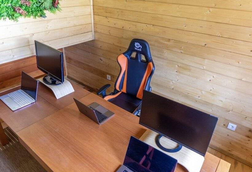 فندق Coliving The Valley Portugal With Coworking Space Open 24 7