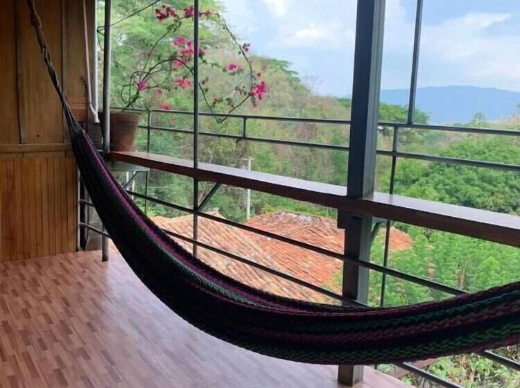 هتل Hostal Raices De Mi Pueblo