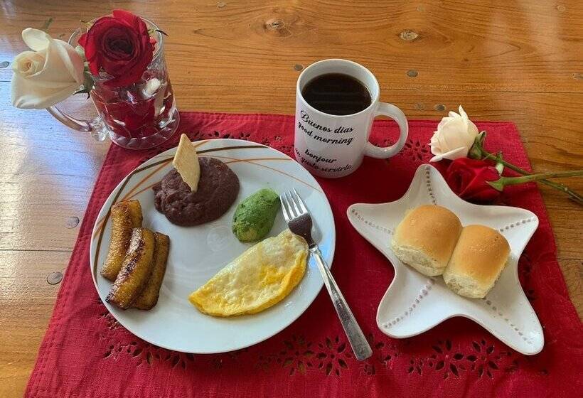 هتل Hostal Raices De Mi Pueblo