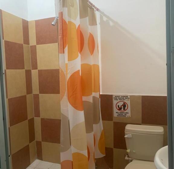 هتل Hostal Raices De Mi Pueblo