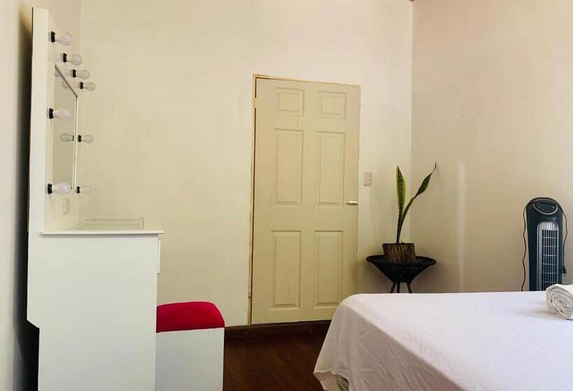 هتل Hostal Raices De Mi Pueblo