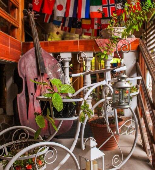 هتل Hostal Raices De Mi Pueblo
