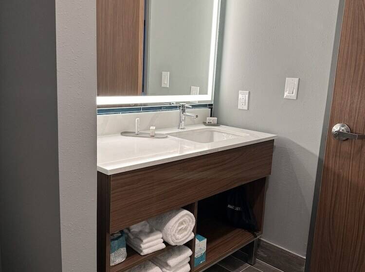 فندق La Quinta Inn & Suites By Wyndham Mount Laurel Moorestown