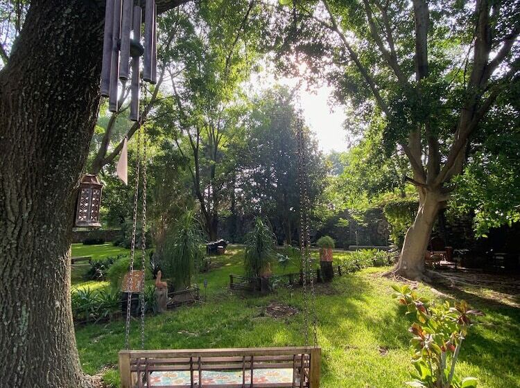 בית מלון כפרי Magnolias Jardin & Boutique Suites