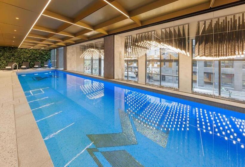 هتل Meriton Suites Melbourne