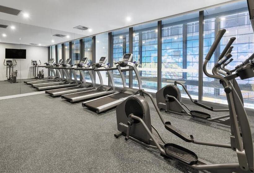 هتل Meriton Suites Melbourne