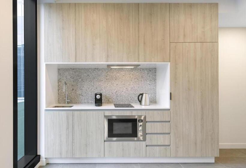 هتل Meriton Suites Melbourne