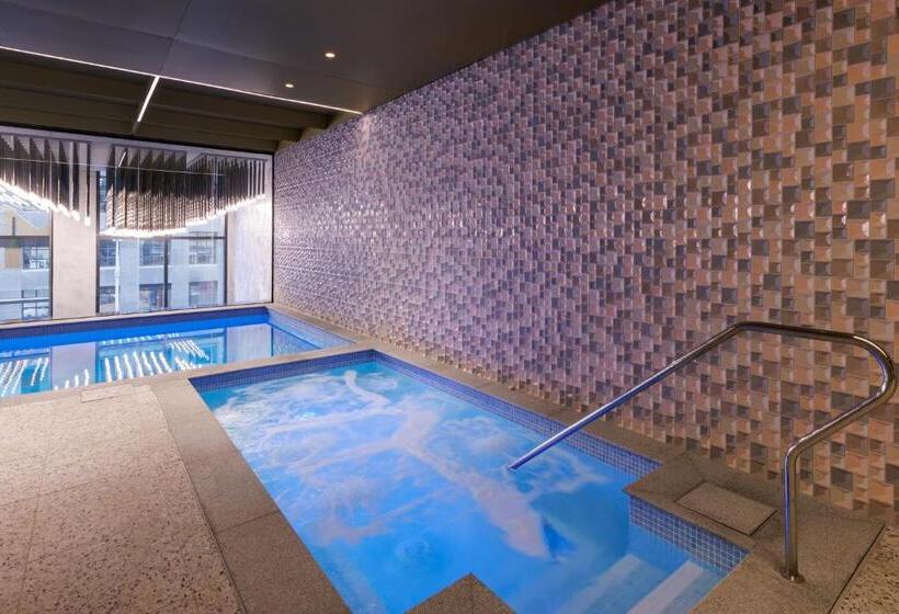 هتل Meriton Suites Melbourne