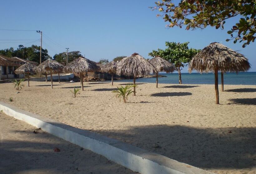 تختخواب و صبحانه Hostal Cuba