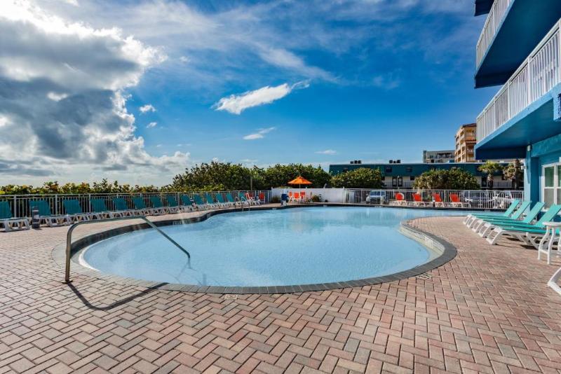 Coconut Palms Beach Resort Ii A Ramada By Wyndham
