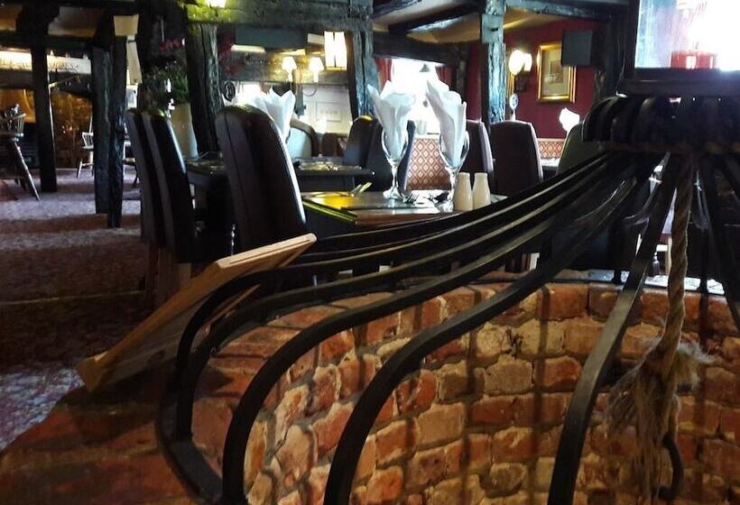 客栈  The Four Horseshoes