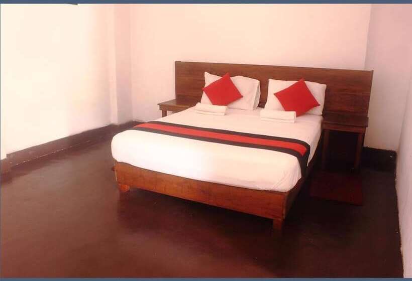 هتل 256 Townhouse Rest
