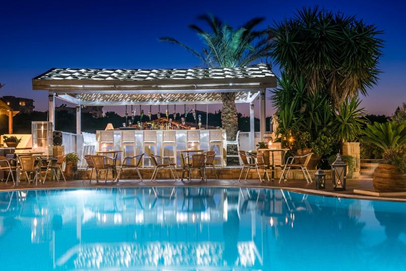 هتل Diamond Village & Suites